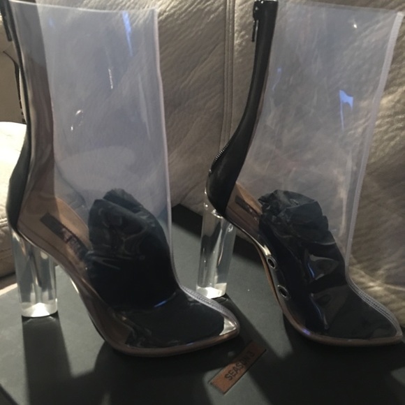Yeezy PVC Boots (Heels) - Picture 4 of 6